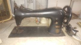 Singer upholstery sewing machine