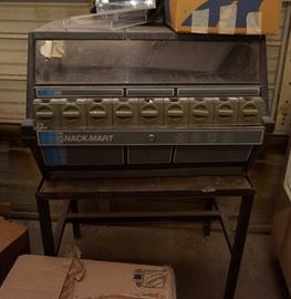 Portable snack machine