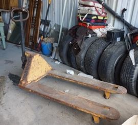 Pallet jack