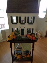 doll houses and furniture