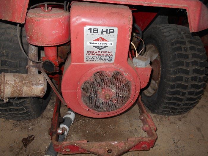 NICE, SHED KEPT GRAVELY RIDER. 16hp INDUSTRIAL BRIGGS AND STRATTON ENGINE