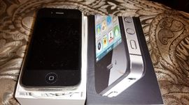 IPhone 4 verizon works good no chips or cracks 