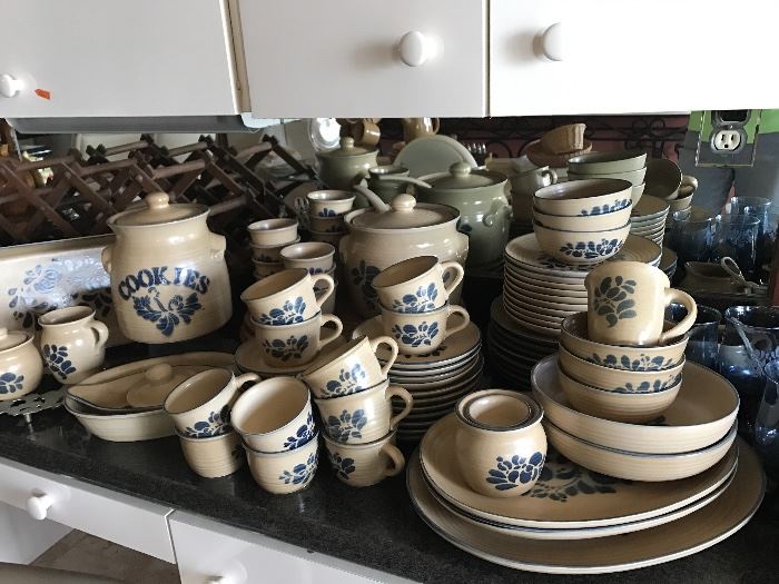 Beautiful set of Pfaltzgraff dinnerware in the "Folk Art" pattern - lots of serving pieces, too!