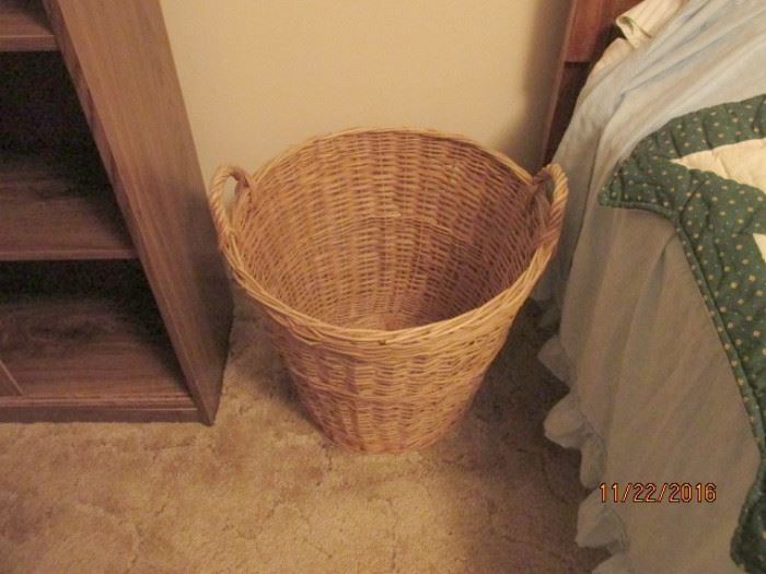 WICKER BASKET WITH HANDLES