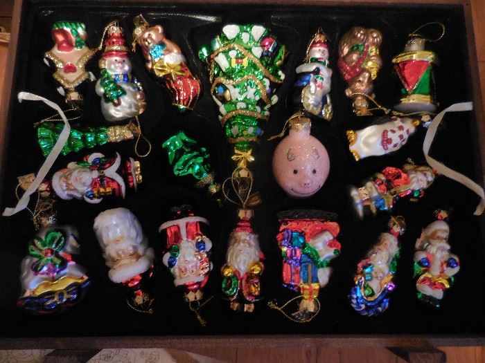 Thomas Pacconi Classics Christmas ornaments. 2 Tiers. Comes in Crate. NRFB (2)