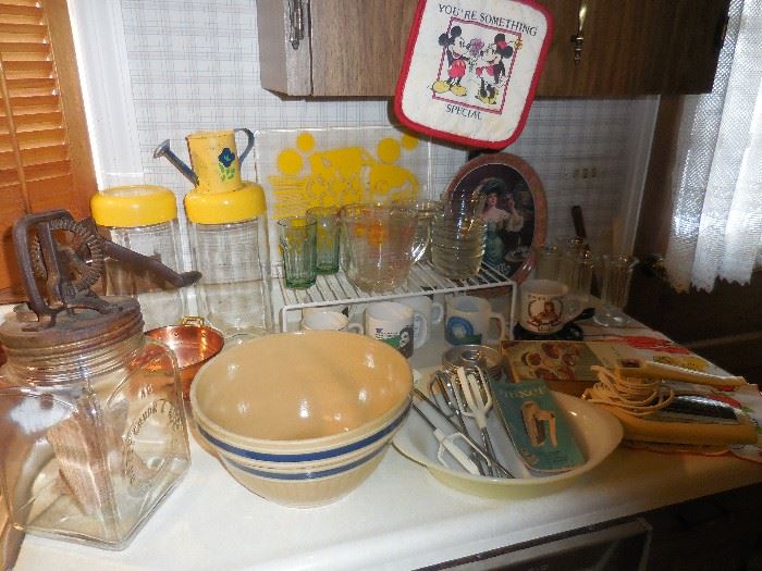 Yellow Ware Bowl, 70's Yellow Plastic Top Pasta Container. Glassware, Vintage Pyrex Custard Bowls