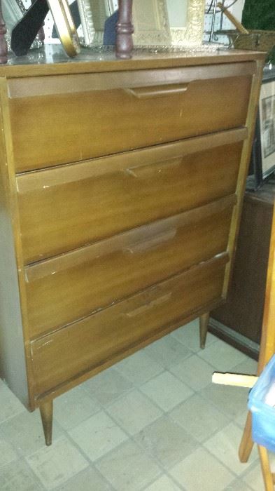 Bassett chest of drawers plus 4 other dressers to pick from