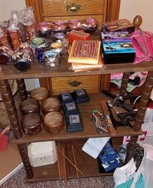 Wood, hand painted, art, collectibles, thailand, vietnam, asia, candle holders, gift, giftware, christmas, holiday, chopsticks, bolivia flute, wood bowls, glow box lights, decor, books, jewelry boxes, fun items, pens, wood inlay, mother of pearl, 