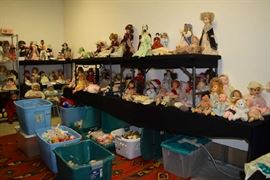 Ideal, Barbie, Collector and other dolls, and Hundreds of Beannie Babies