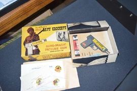 Davey Crocket Auto Magic Picture Gun