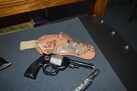 Roy Rogers cap gun w holster  Copy