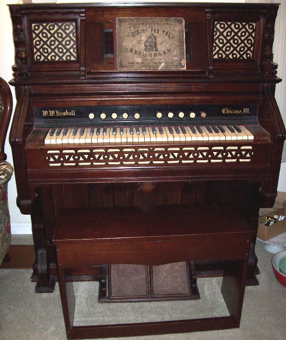 Antique pump organ in nice shape by W.W. Kimball Chicago, Illinois