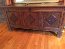 English late c1500 oak chest