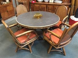 kitchenette, round table and chairs