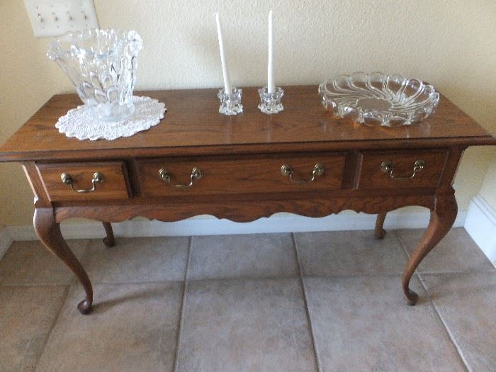 Thomasville entry table - matches side and drop leaf table