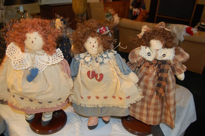 Cloth dolls