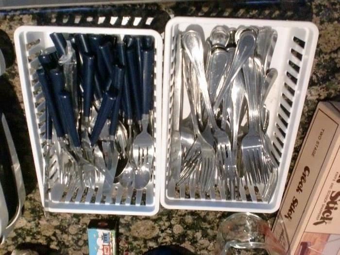 STAINLESS FLATWARE