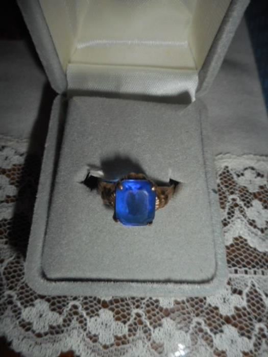 Vintage Ostby and Barton Ring 14 kt and Sapphire