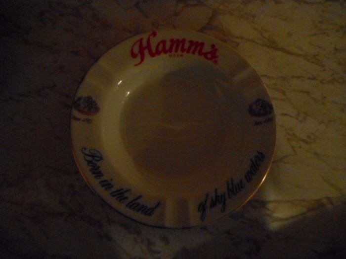 Hamms ashtray