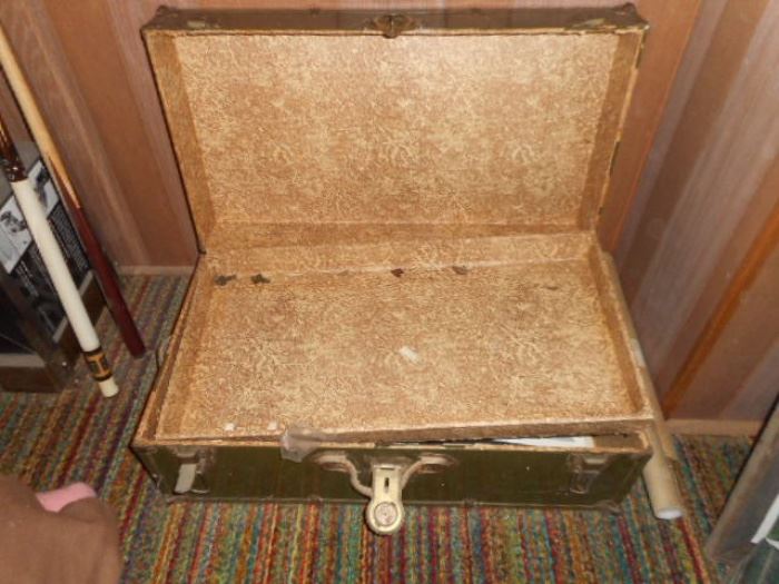 Military trunk
