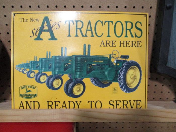 Tractor tin sign