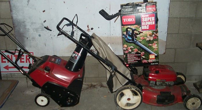Toro 6.5 hp. Snow blower and Toro 6.5 hp. lawn mower w/ bag, Toro blower / vac