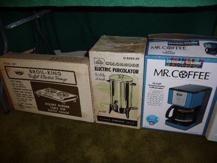ELECTRIC RANGE, PERCOLATOR, COFFEE POT IN BOX IS NOT AS SHOWN