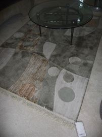 CONTEMPORARY AREA RUG