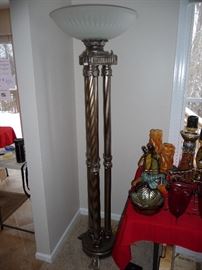 METAL FLOOR LAMP