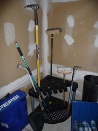 GARDEN TOOLS AND HOLDER