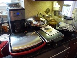 SMALL KITCHEN APPLIANCES