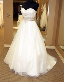 Private Collection House of Wu Tulle Natural Waist With Belt, Color Ivory With Bronze and Silver Accents, Size 2