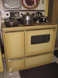 GE vintage stove