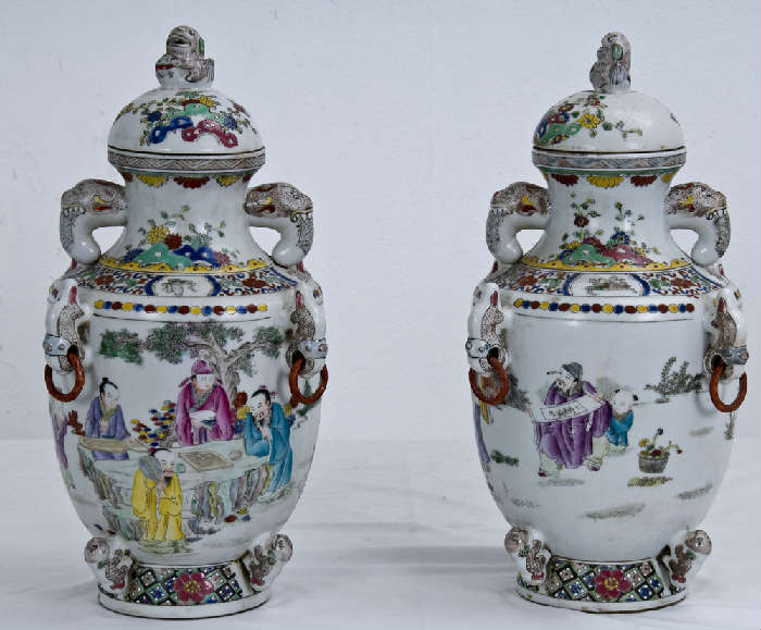 12. PAIR OF CHINESE FAMILLE ROSE PORCELAIN COVERED URNS