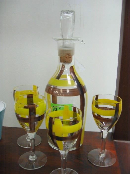 mid-century decanter and wine glasses