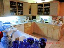 Kitchenware, small appliances, etc.