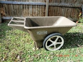 Rubbermaid wheel barrow