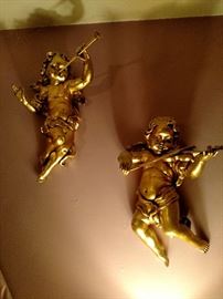 Cherub wall figures