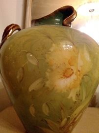 Back view of Royal Bonn