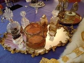 Collection of perfume bottles, dresser oddments and jewelry boxes