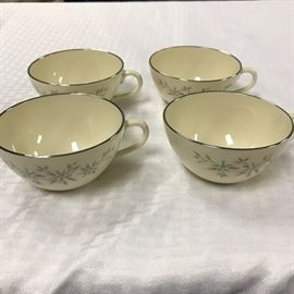 4) Wyndcrest by Lenox (USA) cups in excellent condition