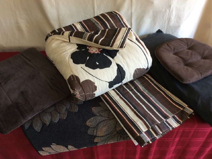 Lot # 6 - Queen comforter , bed skirt, rug, brown throw blanket, brown cushion, king pillow - $ 40.00