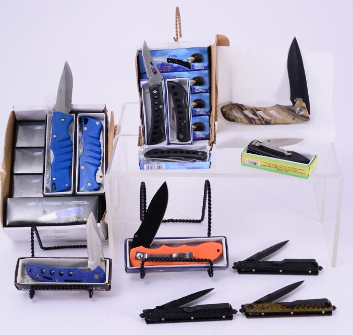 42: Boxed Military Theme Pocket Knives Plus