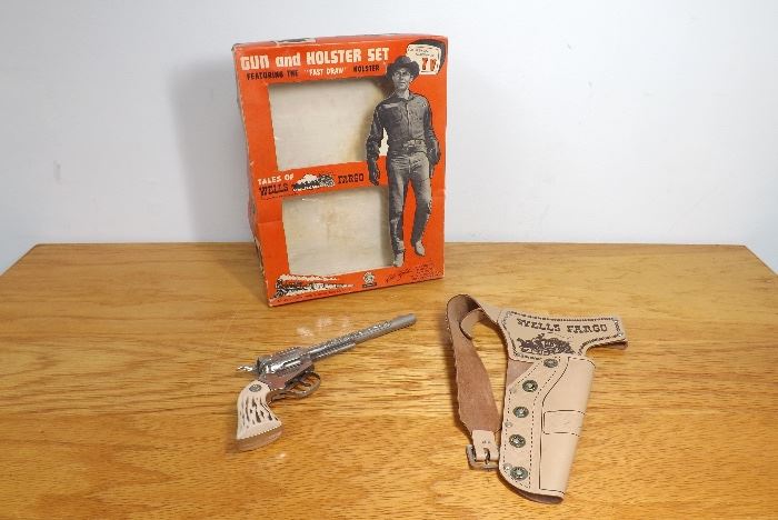 1930's Esquire "Tales of Wells Fargo" Gun and Holster Set in Original Box
