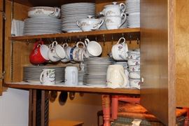 Kitchen is PACKED with clean, quality items