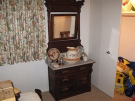 Victorian marble top wash stand with mirror