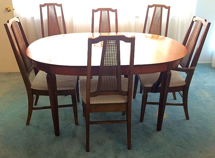Gorgeous Mid C Stanley Dining Room Table with Six Chairs & Two Leaves, Top & Bottom Contrasting (I know this hard to see in the picture; two of these are also contrasting which gives this a great look).