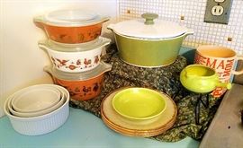 Vintage Pyrex & Other Dishes