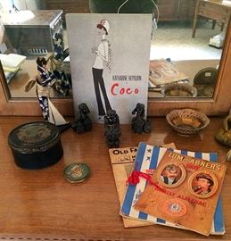 Vintage Paper Ephemera & Vanity Items