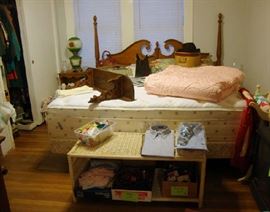 King Size Bed with Nice Serta Mattress